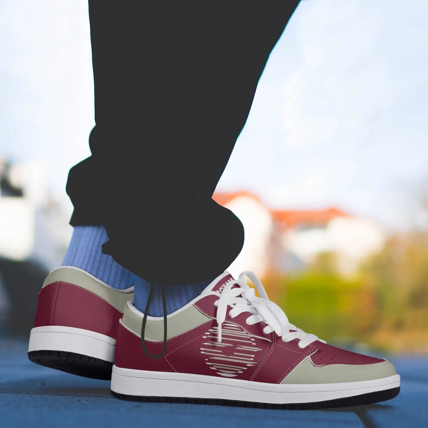 Low-Top Leather Sneakers - Tinto