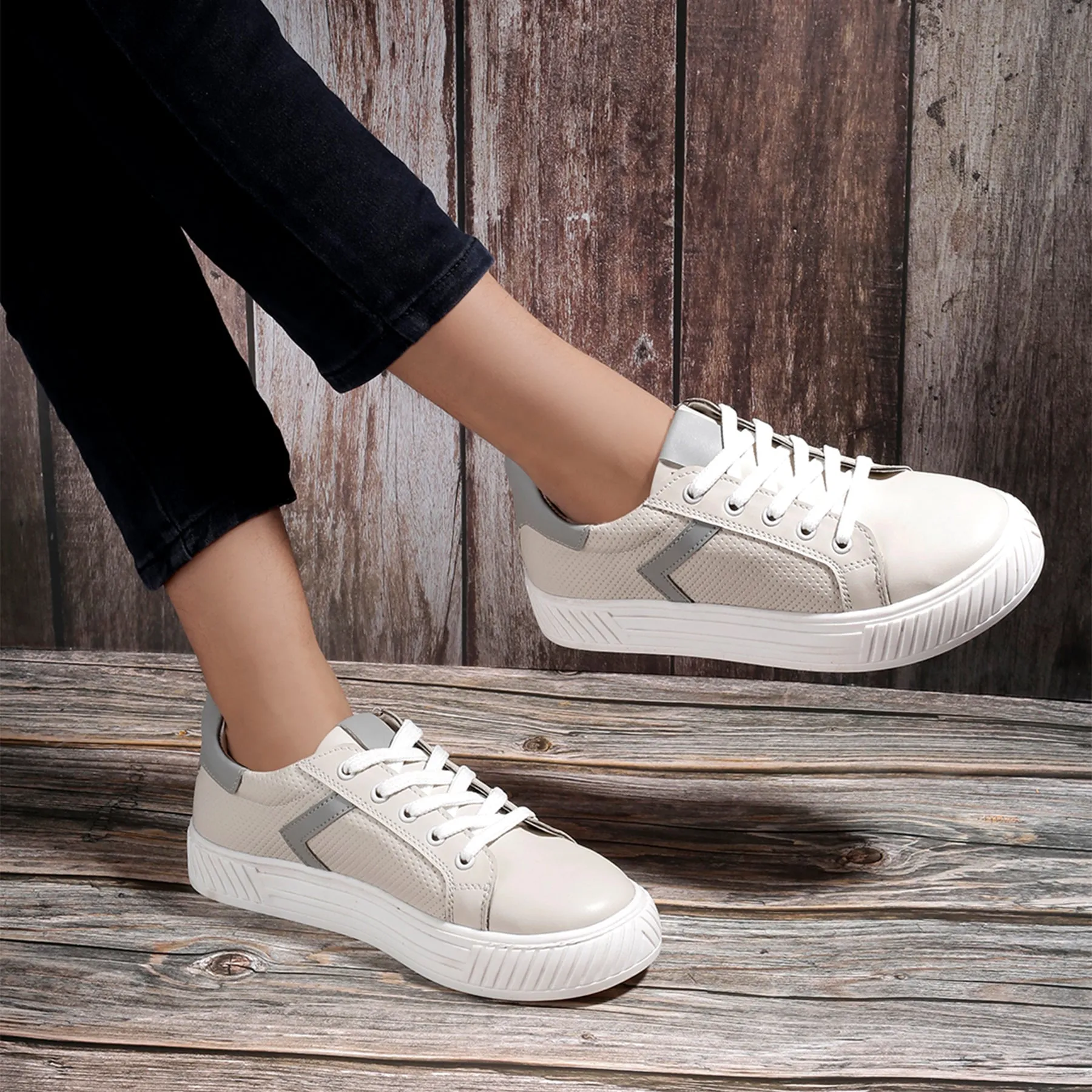 New Fashionable Stylish Women's Casual Sneaker Shoes