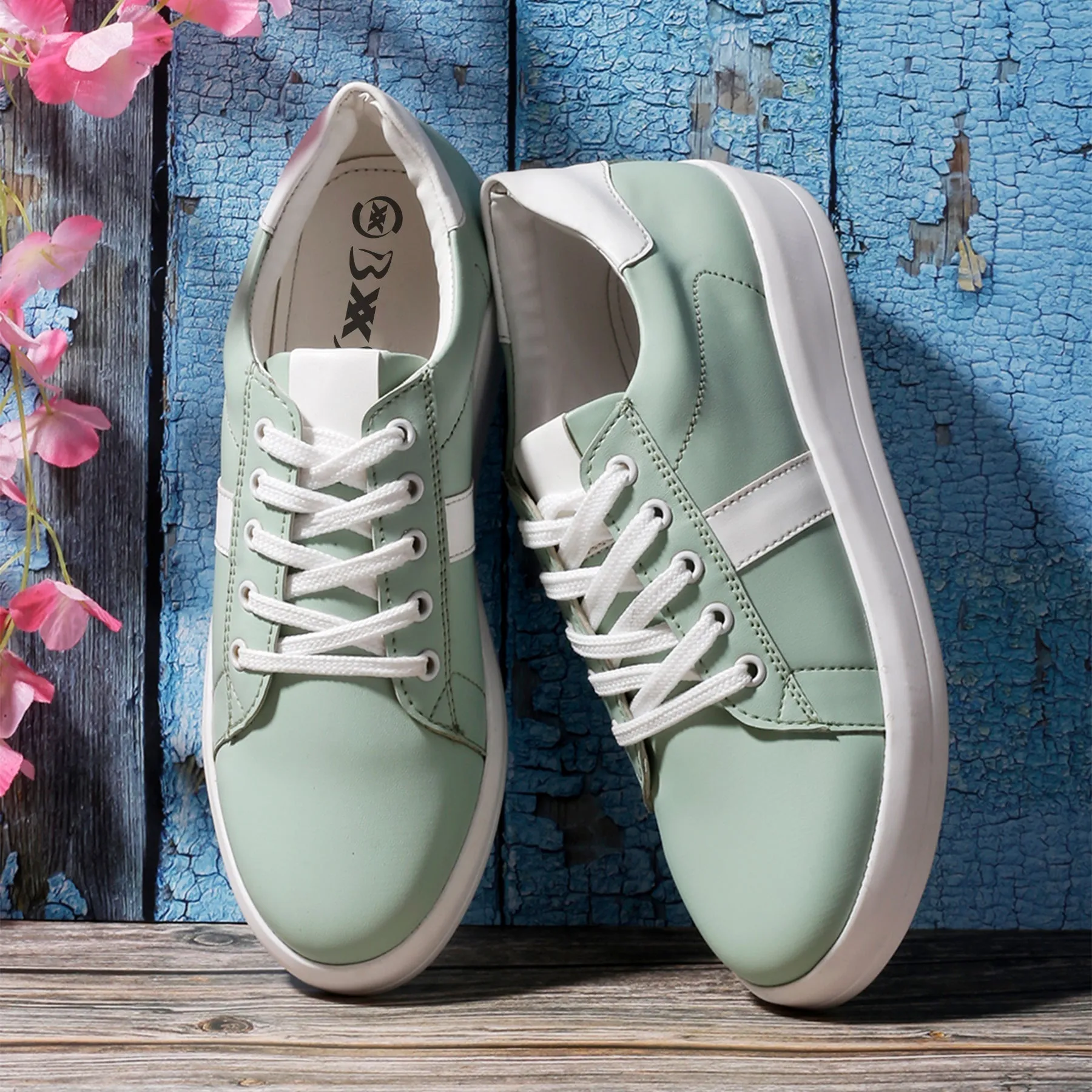 New Stylish Women's Trendy Fashionable Casual Sneakers